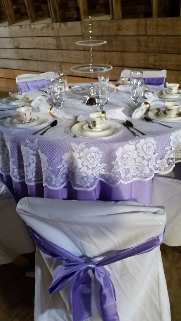 Frilly works with rustic decorations for your special event