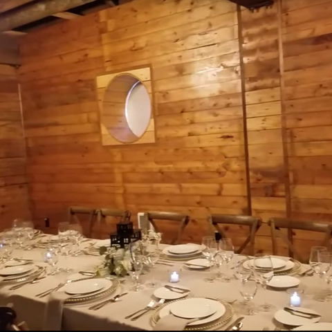 intimate wedding dinner